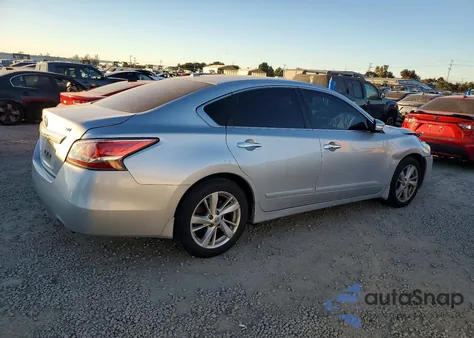 2015 Nissan Altima 2.5 из США, поврежденный, VIN 1N4AL3AP9FC220999
